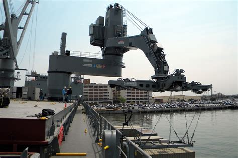 Naval Crane