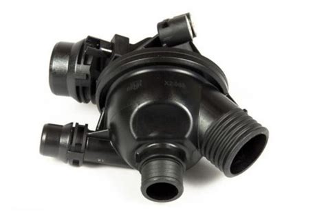 BMW Thermostat with housing - MotorZone