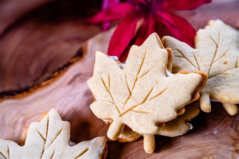 How To Make Canadian Maple Cream Cookies At Home