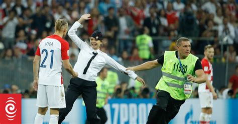World Cup Pussy Riot Pitch Intruders Jailed For 15 Days RNZ News