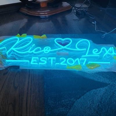 Living Room Decor Aesthetic Neon Sign Statue Art Work for Walls, Home ...