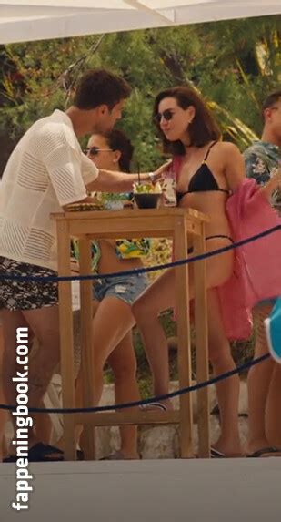 Aubrey Plaza Nude The Fappening Photo 2718546 FappeningBook