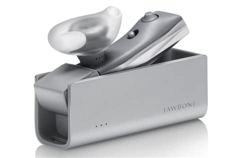 Jawbone Era Bluetooth Earpiece Gets Siri And Google Now Support