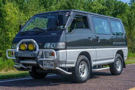 Mitsubishi Delica Starwagon Details Of The 10 Videos And 75 Images