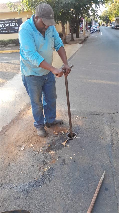 Saae Barretos Faz Reparo Na Rede De Gua Na Rua Braulino Maria Barbosa