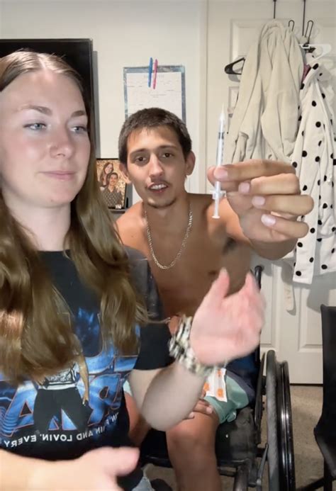 This Paralyzed Man And His Fiancée Explained How They Have Sex And People Are Saying It Is The