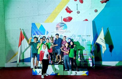 Jatim Juara Umum Kejurnas Panjat Tebing Piala Wali Kota Tangerang 2023