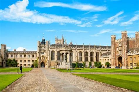 Faculdade Da Inglaterra - Faculdade na Inglaterra: como se candidatar e bolsas disponíveis