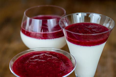 Receita De Panna Cotta De Cottage E Frutas Vermelhas Damaris Silva