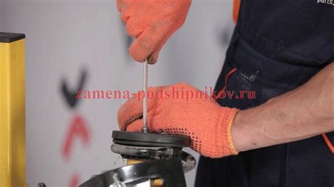 Замена и выбор опорного подшипника Форд Мондео | Опора передней стойки ...