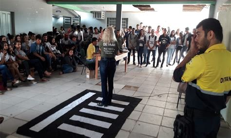 Detran realiza campanha de Conscientização nas escolas em Novo