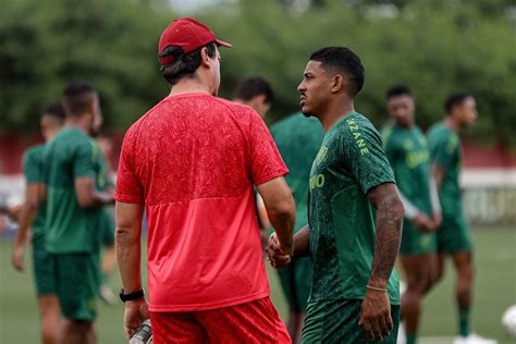 Fernando Diniz testou formação John Kennedy entre os titulares