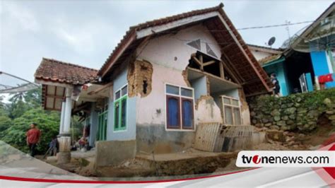 Bnpb Rumah Di Jawa Barat Rusak Dampak Gempa Garut Wilayah Ini