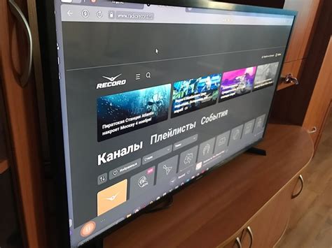 Продам телевизор Samsung 40’ диагональ, состояние нового цена 13000 без ...