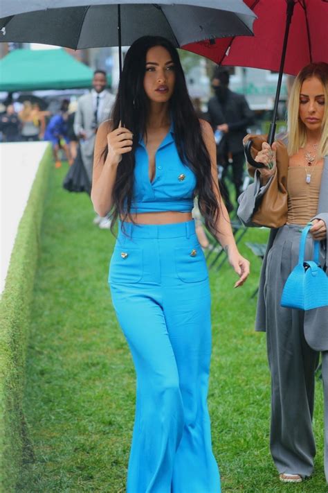 Megan Fox Walked Down The Street In Lingerie Photos The Fappening