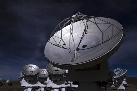 Científicos buscan duplicar la potencia del radiotelescopio ALMA