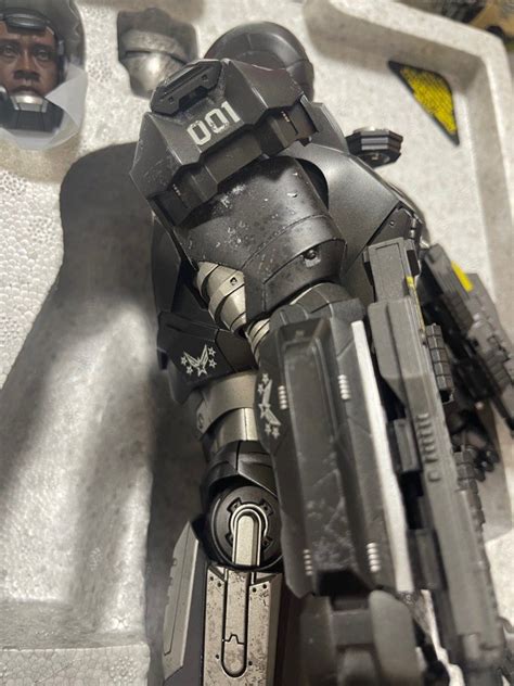 Hot toys marvel iron man 2 war machine mark 1 diecast mms331 興趣及遊戲 玩具 遊戲類 Carousell