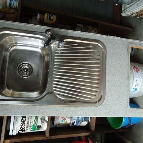 Stainless steel sink fitted into benchtop | Freestuff