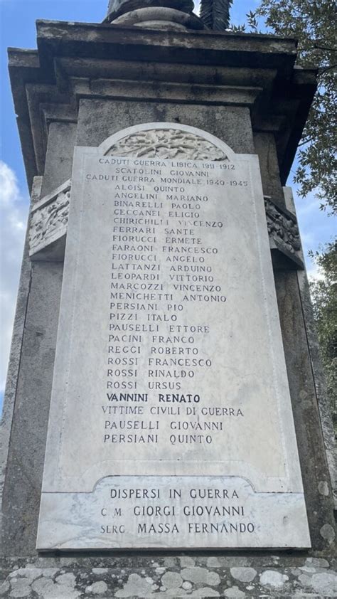 Monumento Ai Caduti Nelle Guerre Mondiali Di Manziana RM Pietre