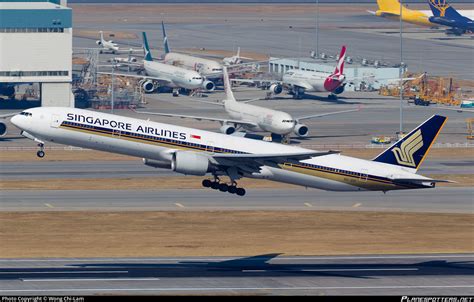 9V SYI Singapore Airlines Boeing 777 312 Photo By Wong Chi Lam ID