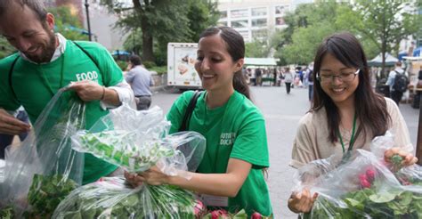 5 Ways To Give Back This Thanksgiving