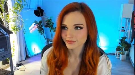 Je Ne Suis Quune Vulgaire Gameuse Occasionnelle Amouranth La Reine