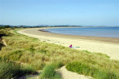 Pwllheli South Beach - Abersoch Life