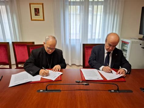 Liderazgo Distribuido En Las Escuelas Clave Para Fortalecer La Democracia En Am Rica Latina