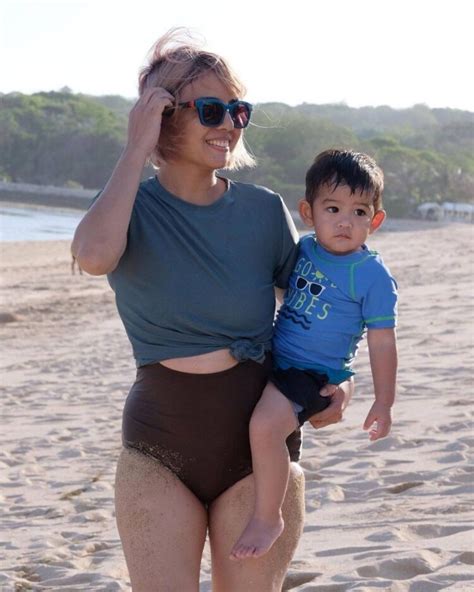 8 Hot Sexy Poppy Sovia Bikini Pics