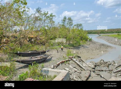 Super cyclone amphan Fotos und Bildmaterial in hoher Auflösung Alamy