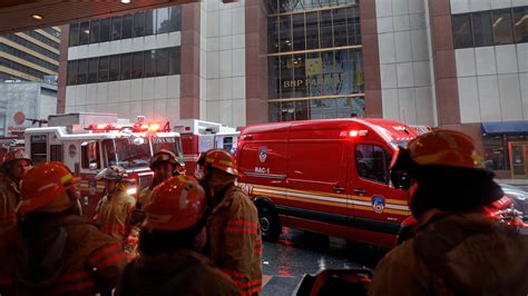 Pilot Is Killed In Helicopter Crash On Roof Of New York City Building