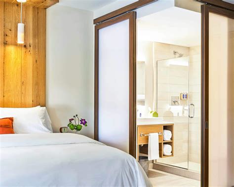 Premium Bathroom Pocket & Sliding Doors - Raydoor