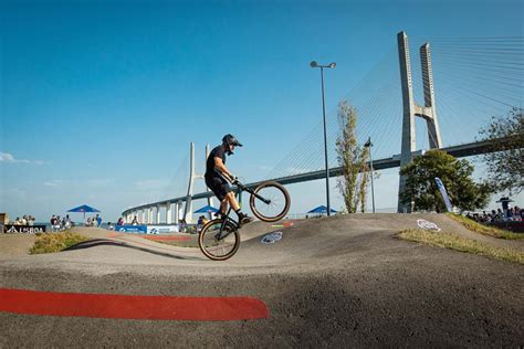 Eddy Clerte E Eloise Donzallaz Triunfam Na Etapa Portuguesa Do Red Bull