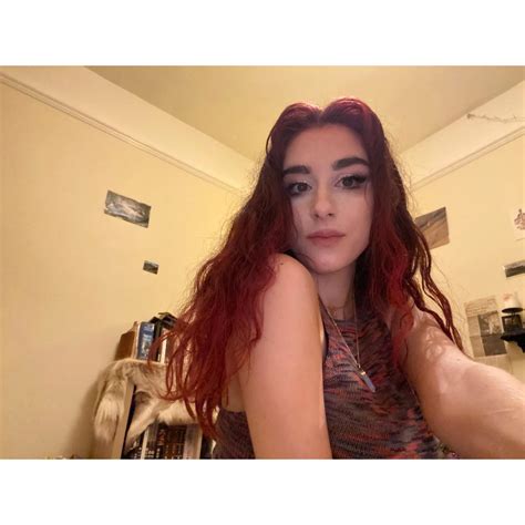 Is this an ok pic to make a fb profile picture? honest answers welcome