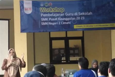 Upaya Meningkatkan Kapabilitas Guru Abad Dalam Menghadapi Tantangan