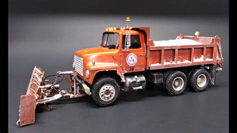 Ford Lnt 8000 Snow Plow Dump Truck 1 25 Scale Model Kit Build Review Weathering Painting Amt