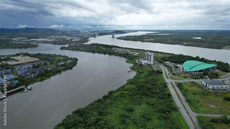 Kuching Malaysia July The Isthmus With The Twin Towers