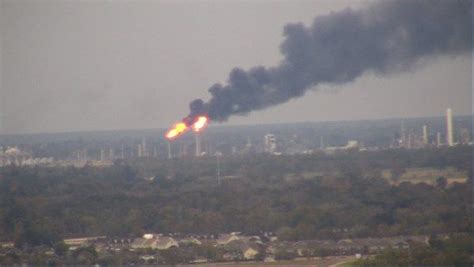 Photo Smoke Seen Rising From Dow Chemical Plant In Plaquemin La After Reports Of Chlorine