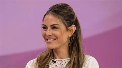 Maria Menounos Proudly Displays Cancer Surgery Scars In Bikini Selfie Si Lifestyle