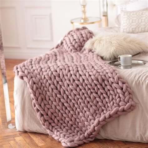 Wool Hugs Dusty Pink Chunky Knit Blanket Pink Throw Blanket