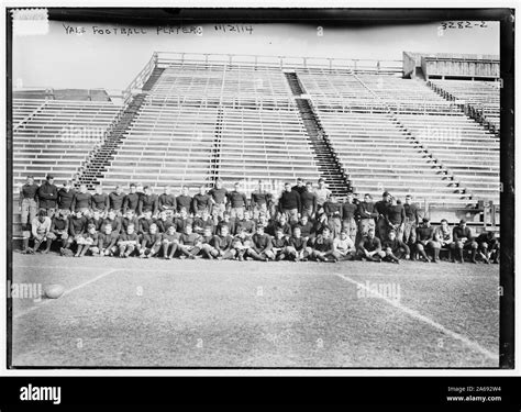 Yale Football Team 11214 Stock Photo Alamy