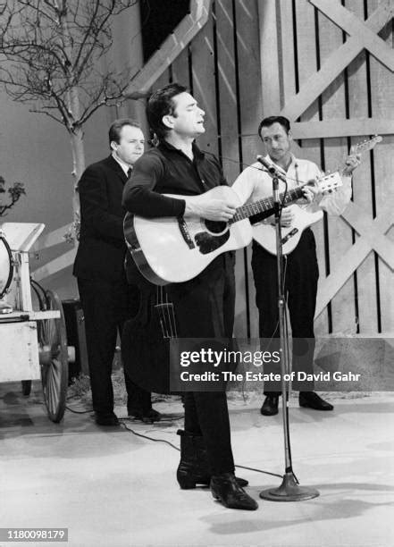 Johnny Cash 1964 Photos And Premium High Res Pictures Getty Images