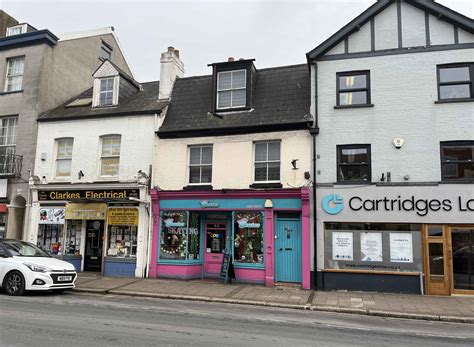 Shop let on Exeter's Cowick Street - Stratton Creber Commercial