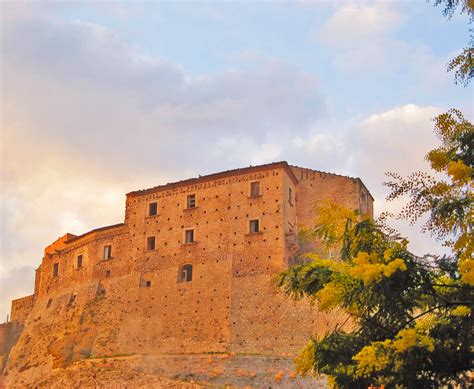 Castello Di Cancellara Il Cane Dei Poretti