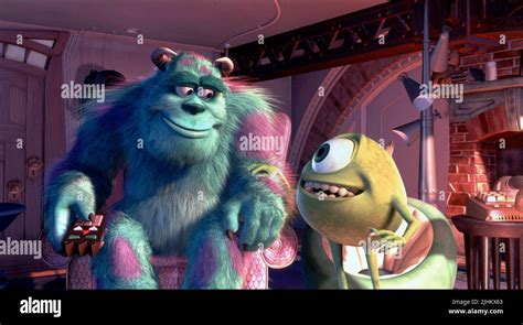 Monsters inc sulley mike 2001 hi-res stock photography and images - Alamy