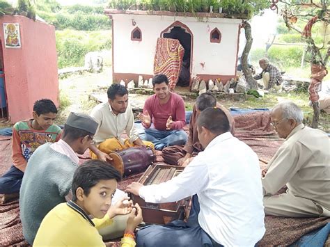 खलाड ग्राम सभा को मुख्य मार्ग से जोड़ने के कार्य की शुरुवात को ले कर ग्राम सभा मे देवी माता