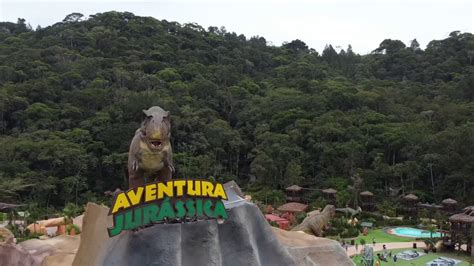 Descubra por que o maior parque de dinossauros da América do Sul possui