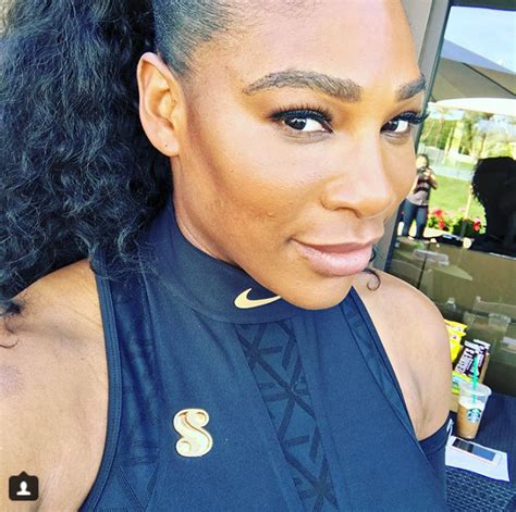 Serena Williams Marks Her Comeback With a Gold "S" Pin