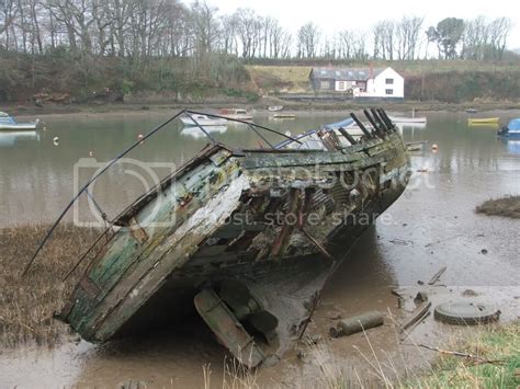 More Wrecked Boats on the Taw