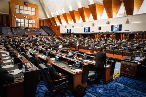 Malaysia urged to give fair and equal media access to Parliament - IFEX